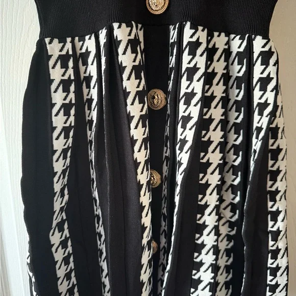 Elegant Black and White Houndstooth Mini Dress - Picture 3 of 6